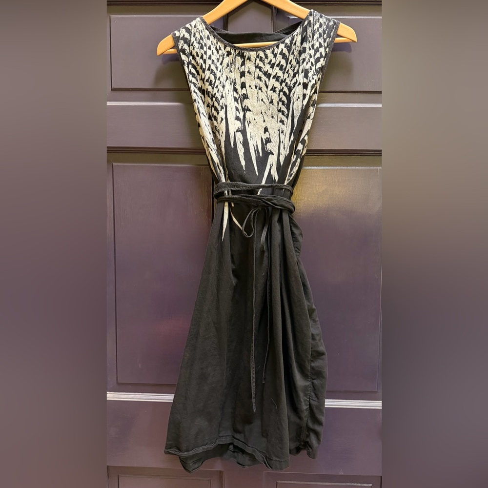 Uzi NYC Oxford Dress Feather Pattern